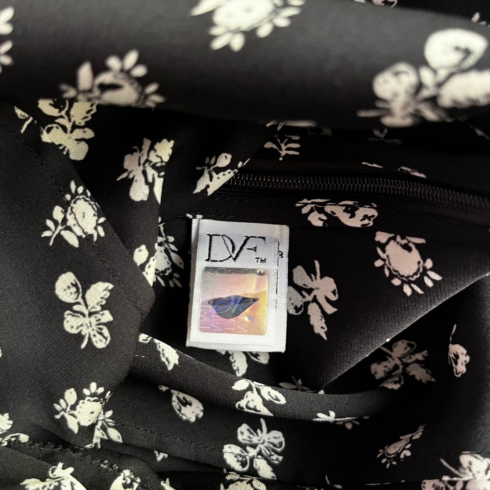 Diane von Furstenberg Fionna Dress Silk Floral Ruffle Tiered Long Sleeve size 2 - Picture 12 of 16